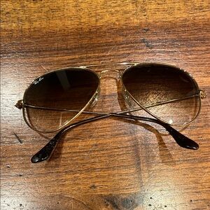 Ray-Ban Classic Gold Aviators